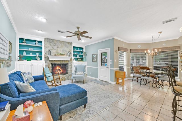 2810 Swallow Lane, Texas City, TX 77590