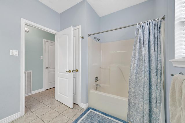 2810 Swallow Lane, Texas City, TX 77590