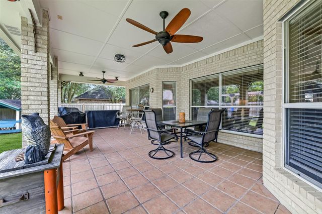 2810 Swallow Lane, Texas City, TX 77590