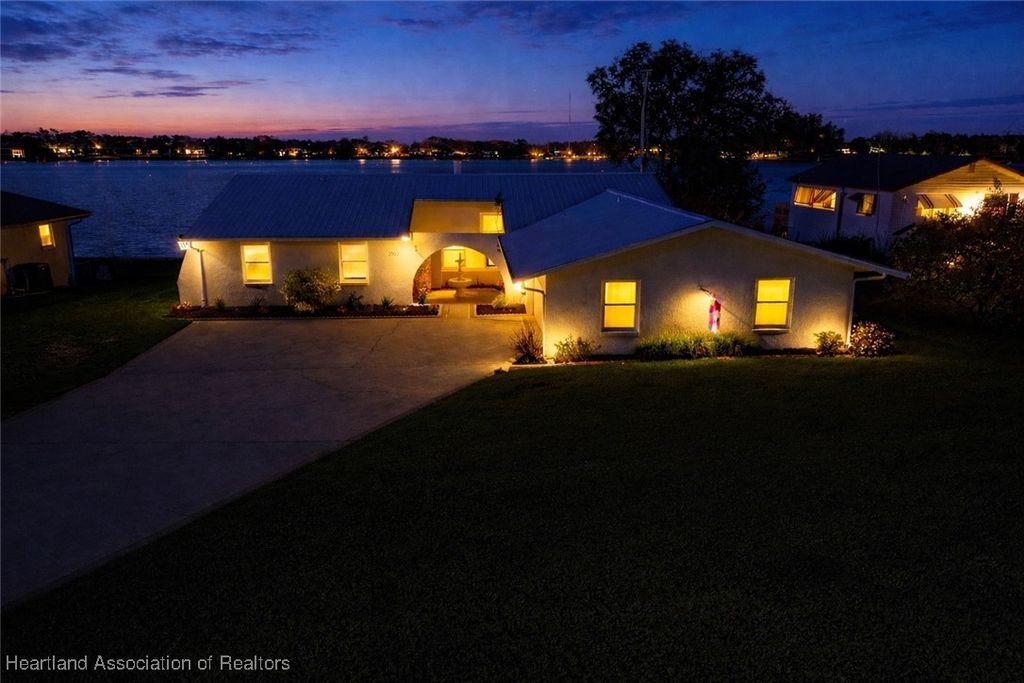 1369 NE Viola Road, Avon Park, FL 33825