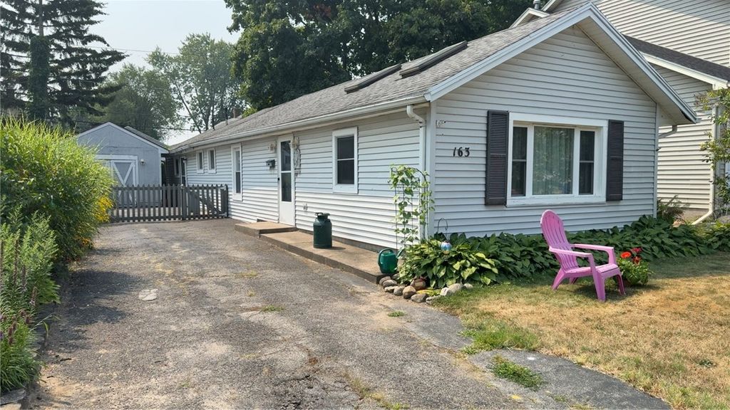 163 Haviland Park, Greece, NY 14616