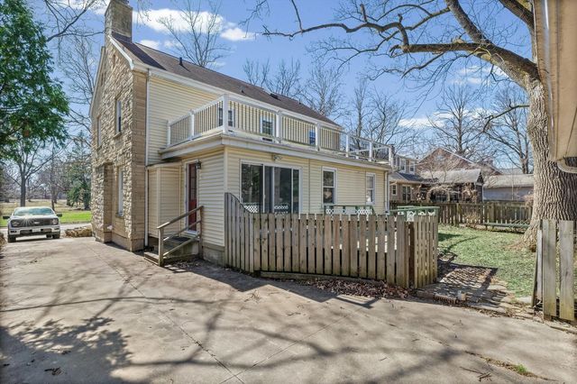 302 W Florida Avenue, Urbana, IL 61801