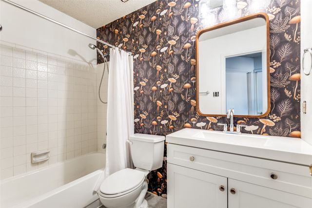 8110 Regatta Drive, Rowlett, TX 75089