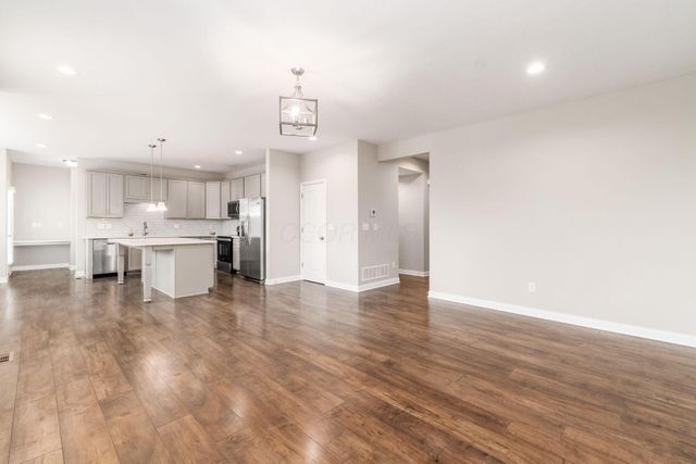 12283 Herons Landing Drive NW, Pickerington, OH 43147