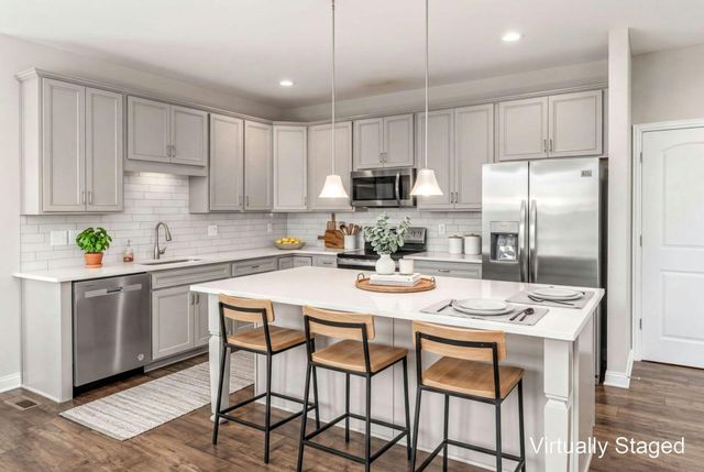 12283 Herons Landing Drive NW, Pickerington, OH 43147