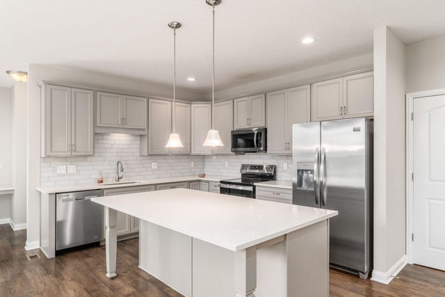 12283 Herons Landing Drive NW, Pickerington, OH 43147