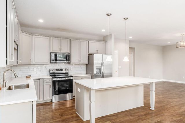 12283 Herons Landing Drive NW, Pickerington, OH 43147
