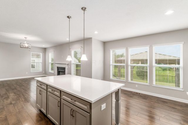 12283 Herons Landing Drive NW, Pickerington, OH 43147