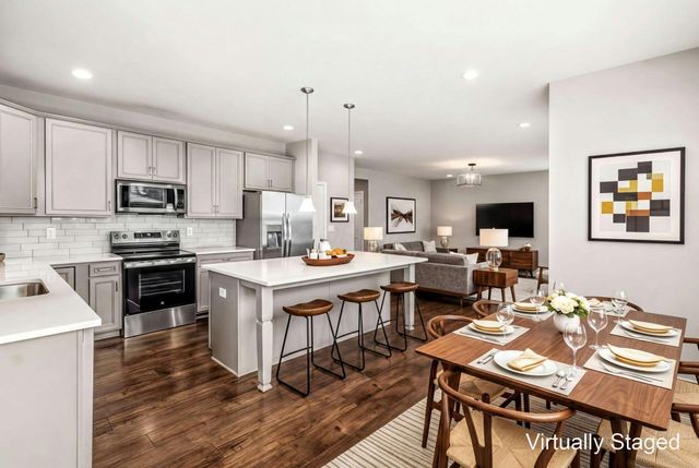 12283 Herons Landing Drive NW, Pickerington, OH 43147