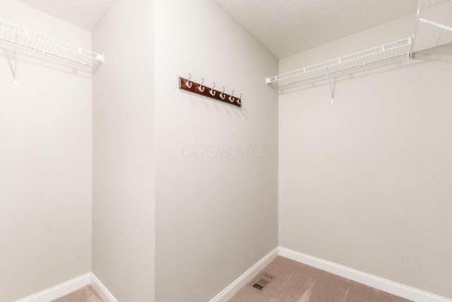 12283 Herons Landing Drive NW, Pickerington, OH 43147