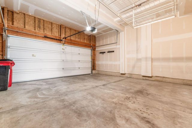 12283 Herons Landing Drive NW, Pickerington, OH 43147