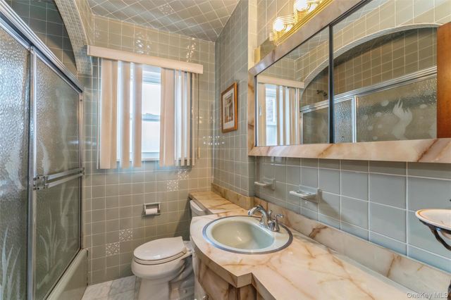 1119 Theodora Street, Franklin Square, NY 11010