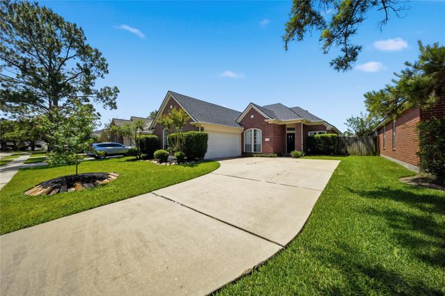 3714 Crescent Drive, Pearland, TX 77584
