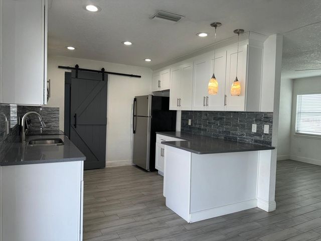 1119 NANA AVENUE, Orlando, FL 32809