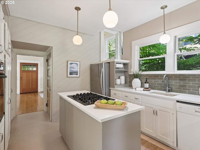 2316 Ne 27TH Ave, Portland, OR 97212
