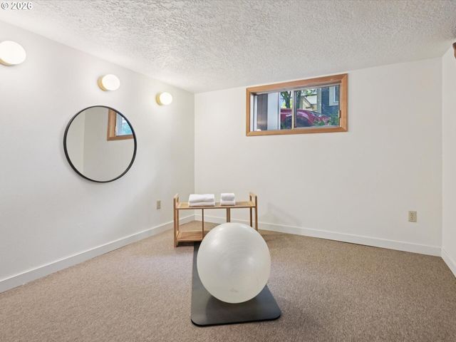 2316 Ne 27TH Ave, Portland, OR 97212