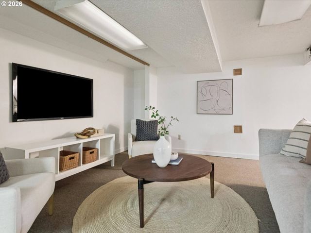 2316 Ne 27TH Ave, Portland, OR 97212