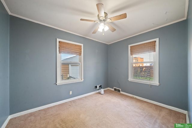 5820 Spring Street, Omaha, NE 68106