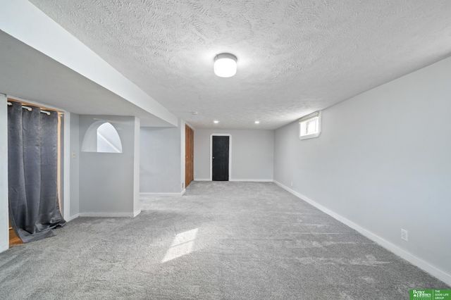 5820 Spring Street, Omaha, NE 68106