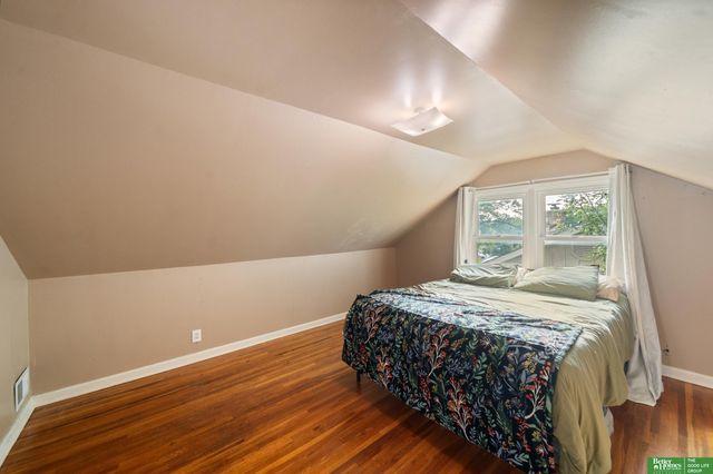 5820 Spring Street, Omaha, NE 68106