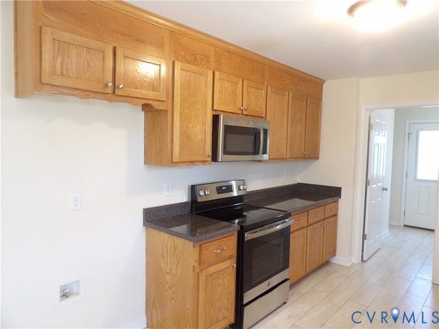 8521 Vaughan Rd, Dinwiddie, VA 23805