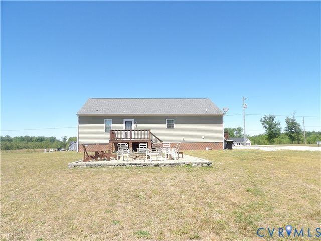 8521 Vaughan Rd, Dinwiddie, VA 23805