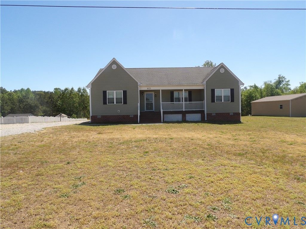 8521 Vaughan Rd, Dinwiddie, VA 23805