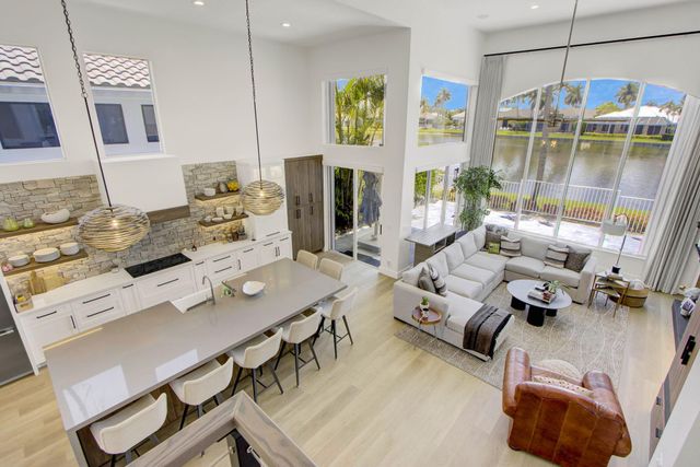 5463 NW 41st Terrace, Boca Raton, FL 33496
