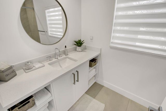 5463 NW 41st Terrace, Boca Raton, FL 33496