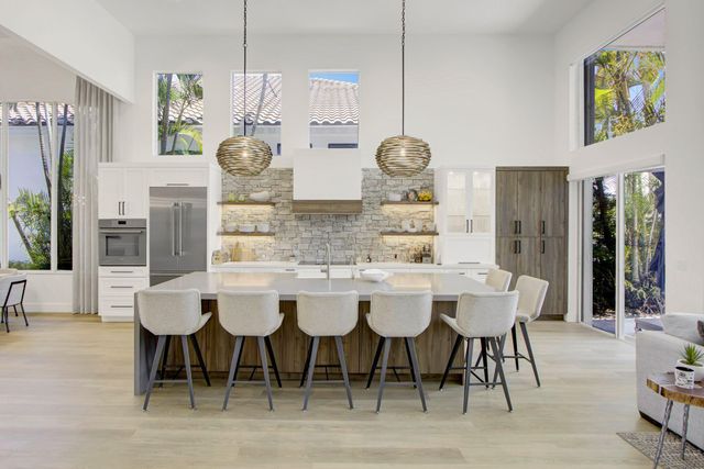 5463 NW 41st Terrace, Boca Raton, FL 33496
