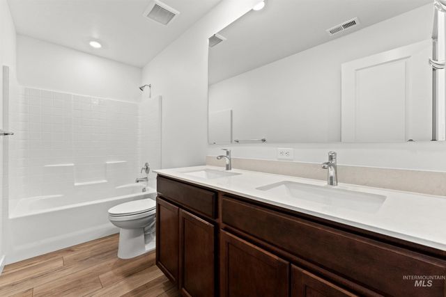 4349 E Briscoe Dr, Nampa, ID 83686
