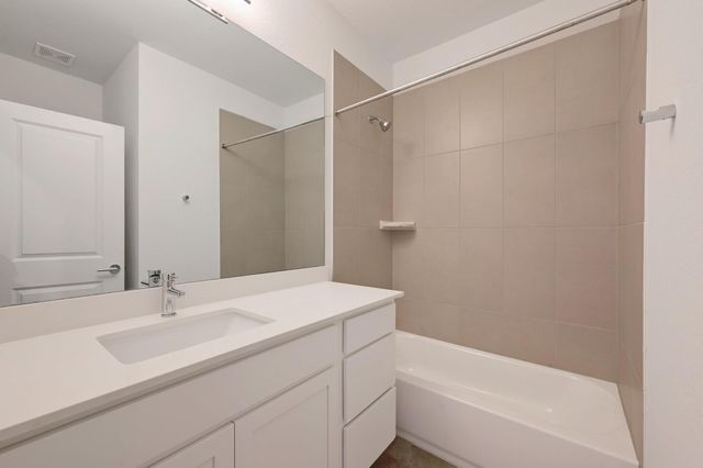 513 A Burlington DR A, Buda, TX 78610