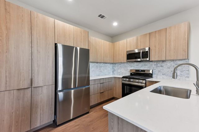 17012 Marsh Wren Pass DR 1104C, Pflugerville, TX 78660