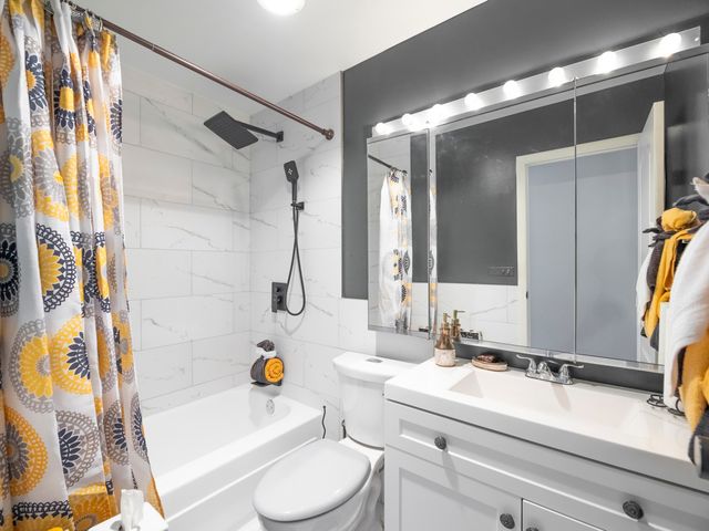 5201 S CORNELL Avenue 27D, Chicago, IL 60615