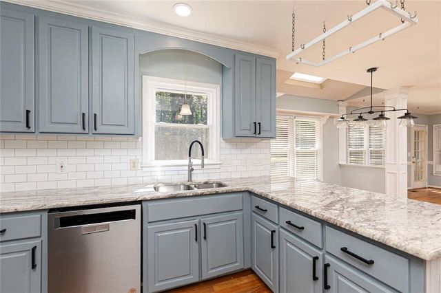 482 Broadstone Way NW, Acworth, GA 30101