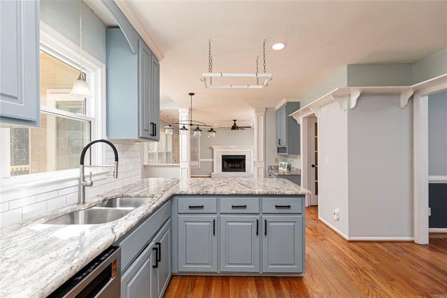 482 Broadstone Way NW, Acworth, GA 30101
