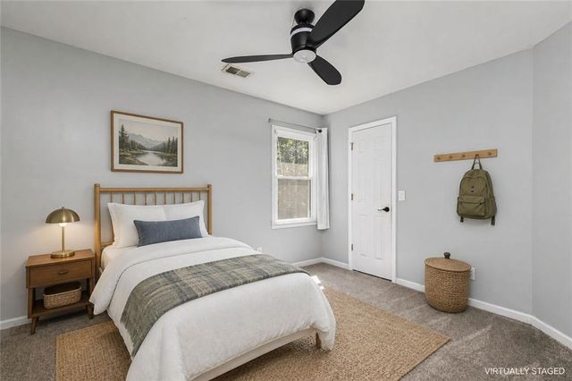 482 Broadstone Way NW, Acworth, GA 30101