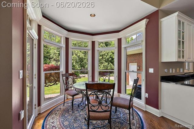 5022 Lone Pine Lane, Bloomfield Hills, MI 48302