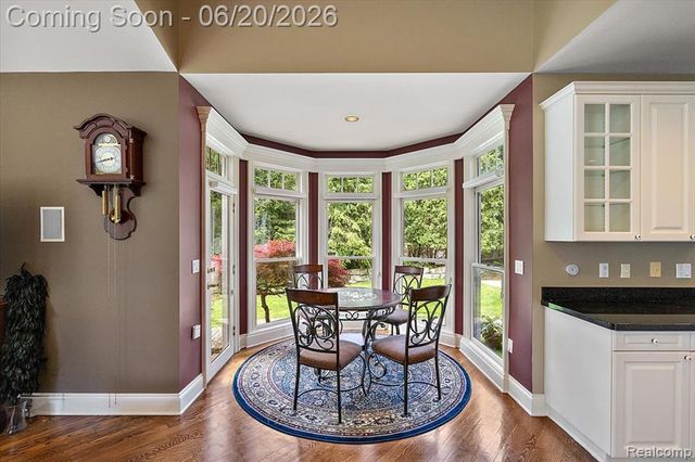 5022 Lone Pine Lane, Bloomfield Hills, MI 48302