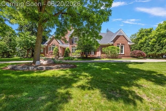 5022 Lone Pine Lane, Bloomfield Hills, MI 48302