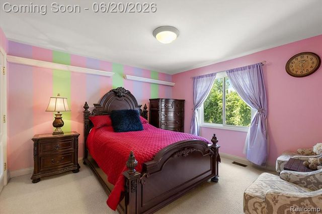 5022 Lone Pine Lane, Bloomfield Hills, MI 48302