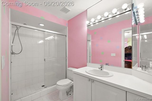 5022 Lone Pine Lane, Bloomfield Hills, MI 48302