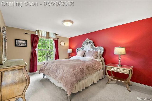 5022 Lone Pine Lane, Bloomfield Hills, MI 48302