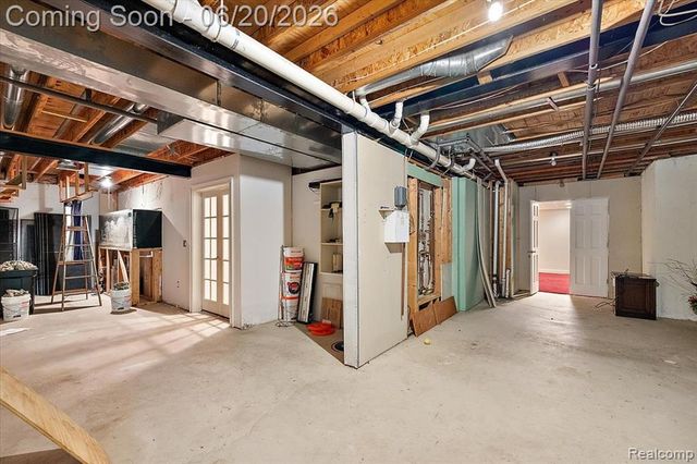 5022 Lone Pine Lane, Bloomfield Hills, MI 48302