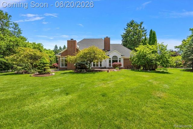 5022 Lone Pine Lane, Bloomfield Hills, MI 48302