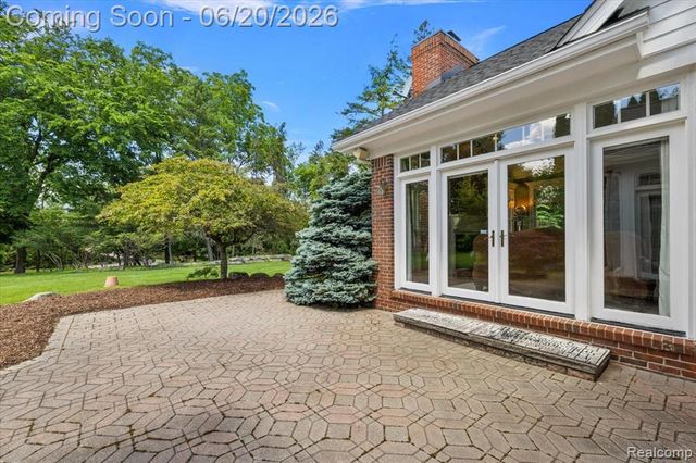 5022 Lone Pine Lane, Bloomfield Hills, MI 48302