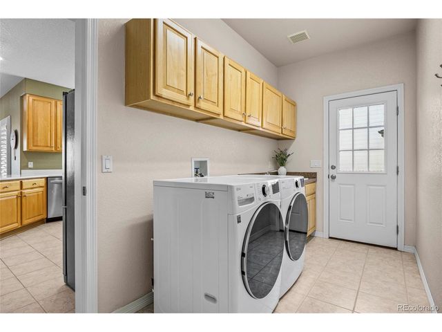 8555 Green Island Cir, Lone Tree, CO 80124