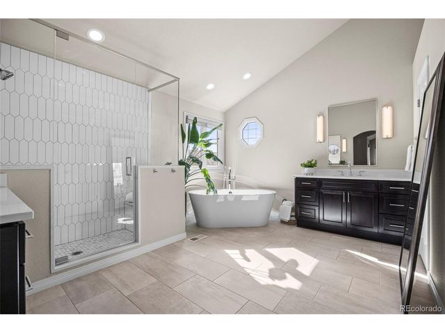 8555 Green Island Cir, Lone Tree, CO 80124