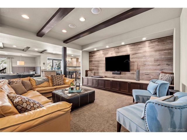 8555 Green Island Cir, Lone Tree, CO 80124