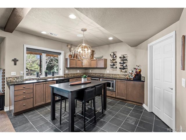 8555 Green Island Cir, Lone Tree, CO 80124